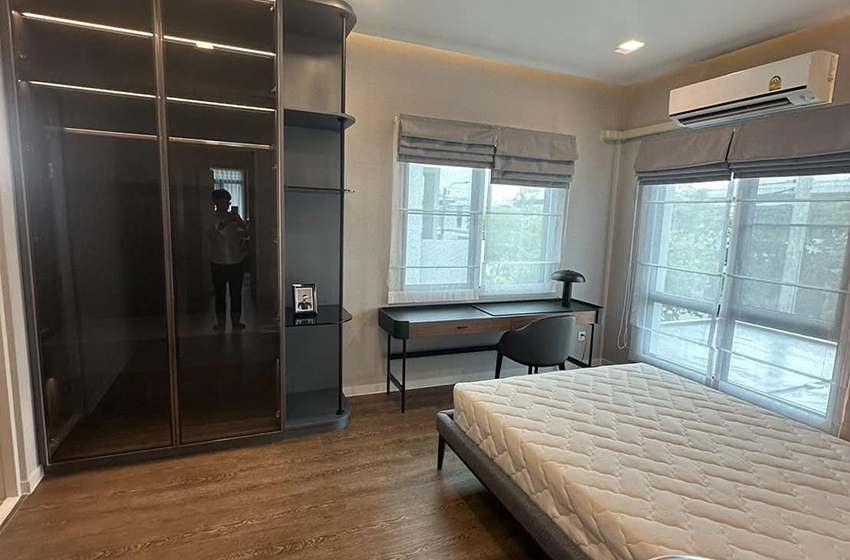 House with Shared Pool in Bangnatrad 